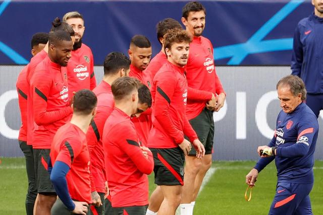 中国男篮不敌德国狂输49分 李凯尔10分周琦9分